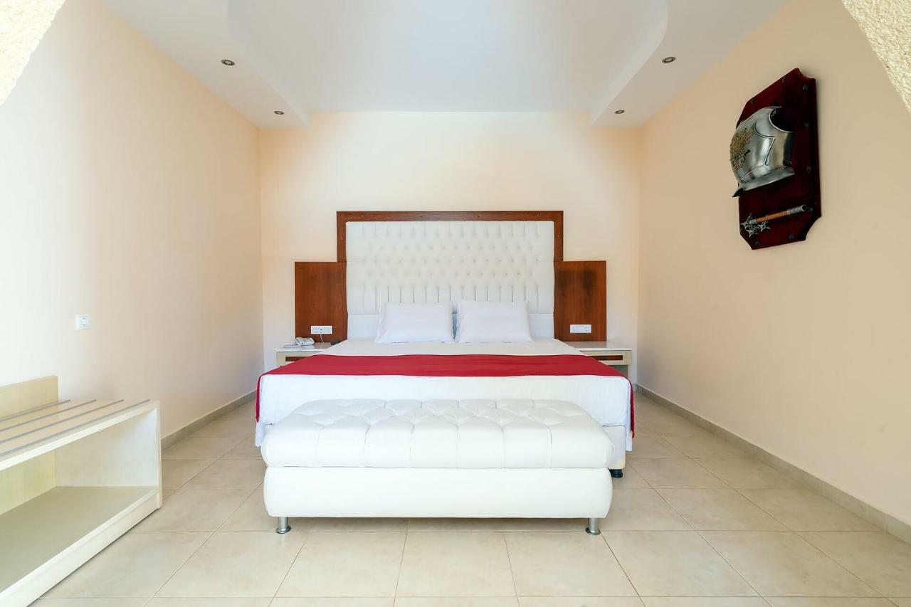 Castello Di Cavallieri & - Adults Only Hotel